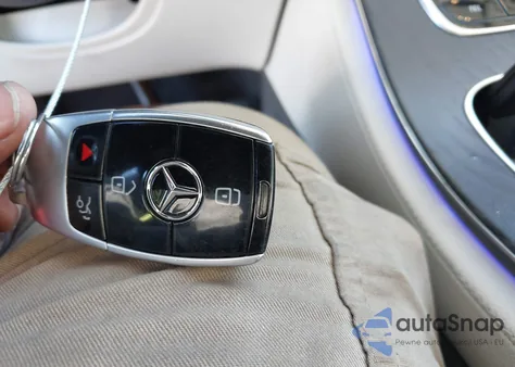 2021 Mercedes-Benz E 350 4Matic z USA, uszkodzony, nr VIN W1KZF8EBXMA903888